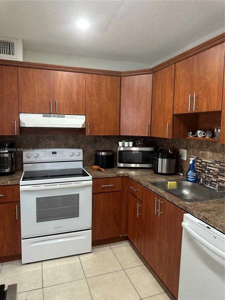 Small Image of 10511 SOUTH WEST 108TH AVE #287, Miami Number 2