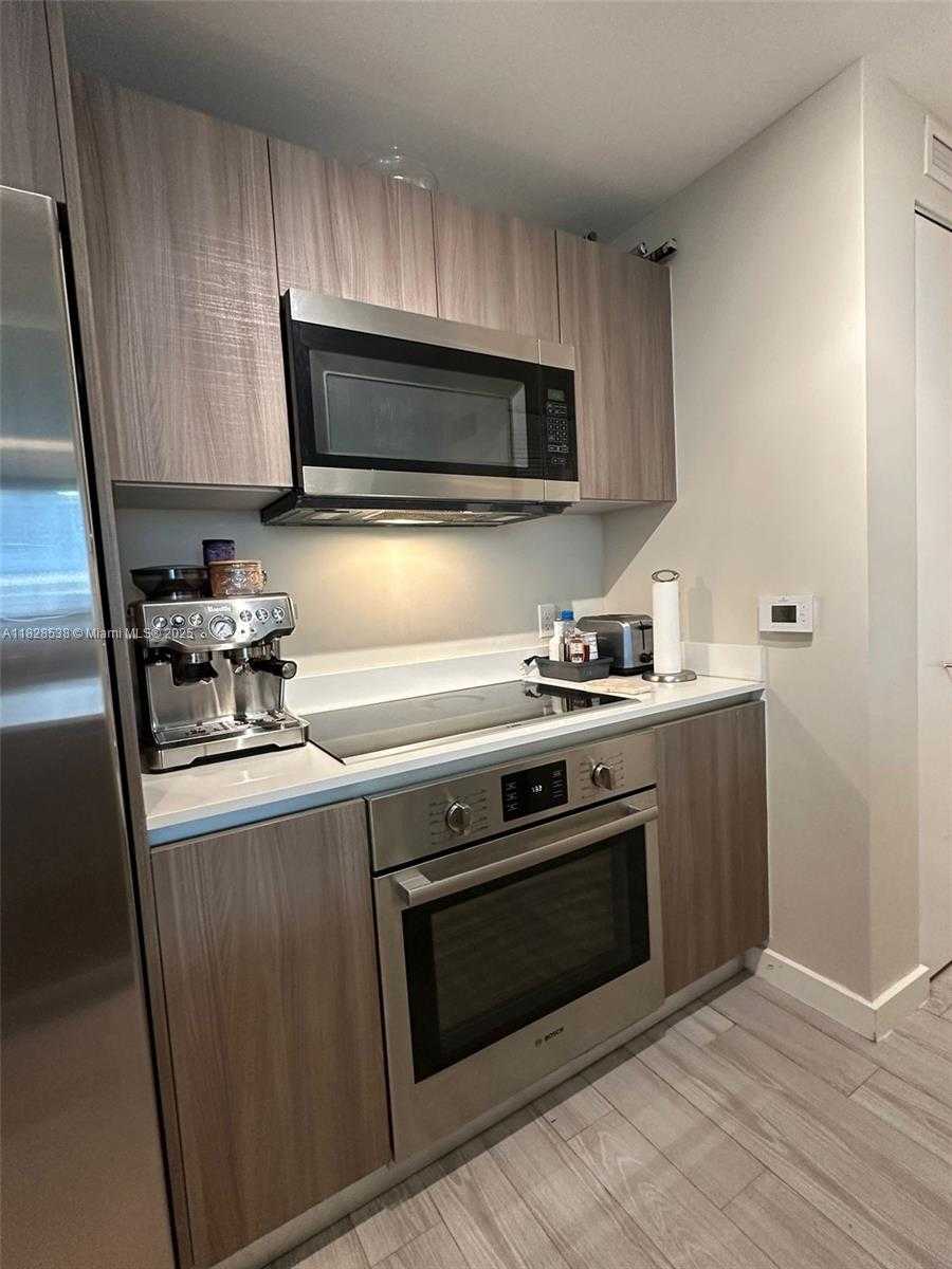 Small Image of 201 SOUTH WEST 17TH RD #711, Miami Number 9