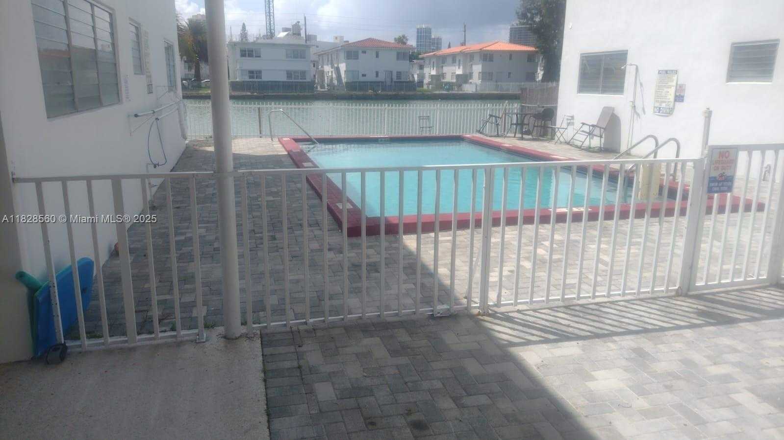 Small Image of 7835 CRESPI BLVD #5, Miami Beach Number 10