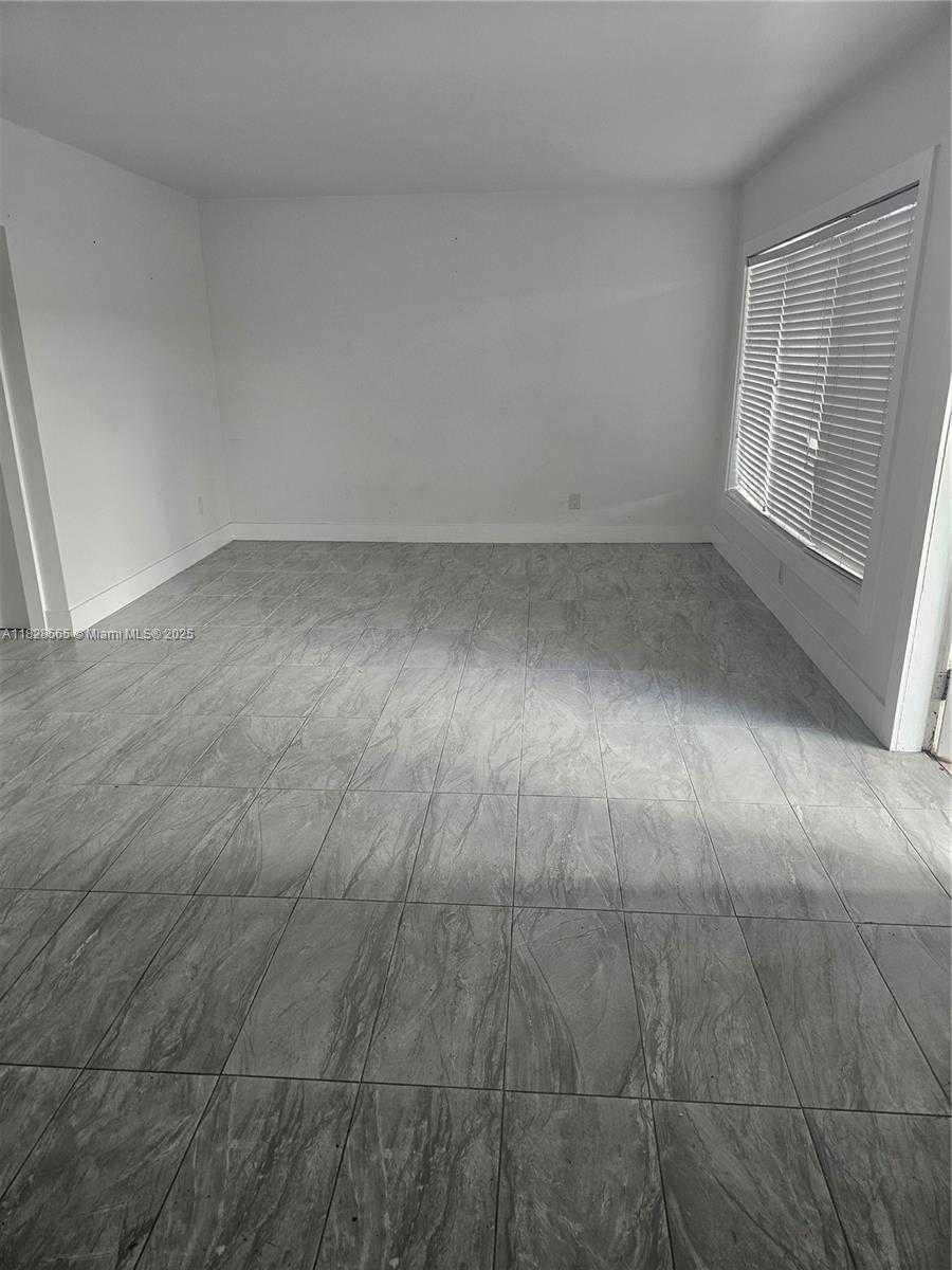 Small Image of 7835 CRESPI BLVD #2, Miami Beach Number 2
