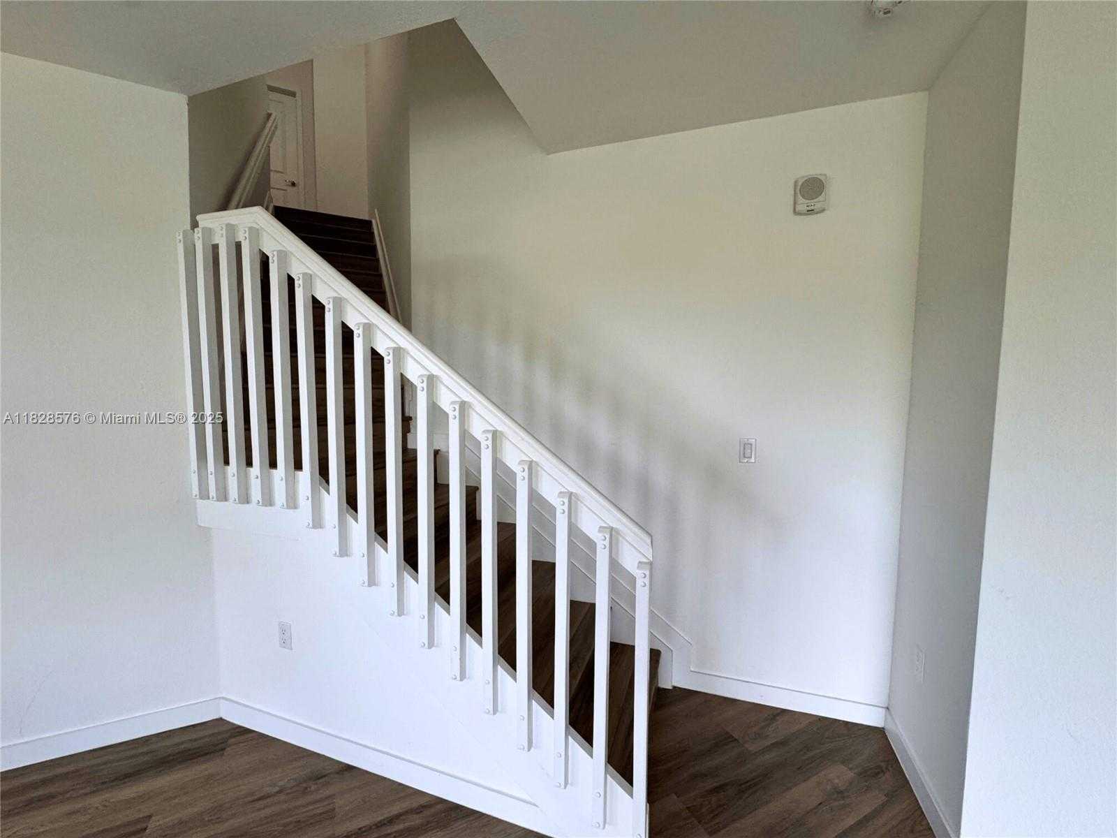Small Image of 15540 SOUTH WEST 136TH ST #213, Miami Number 12
