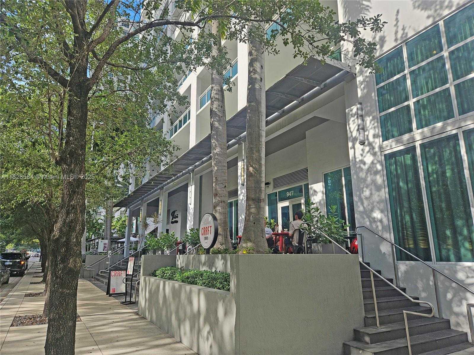 Small Image of 950 BRICKELL BAY DR #1608, Miami Number 7