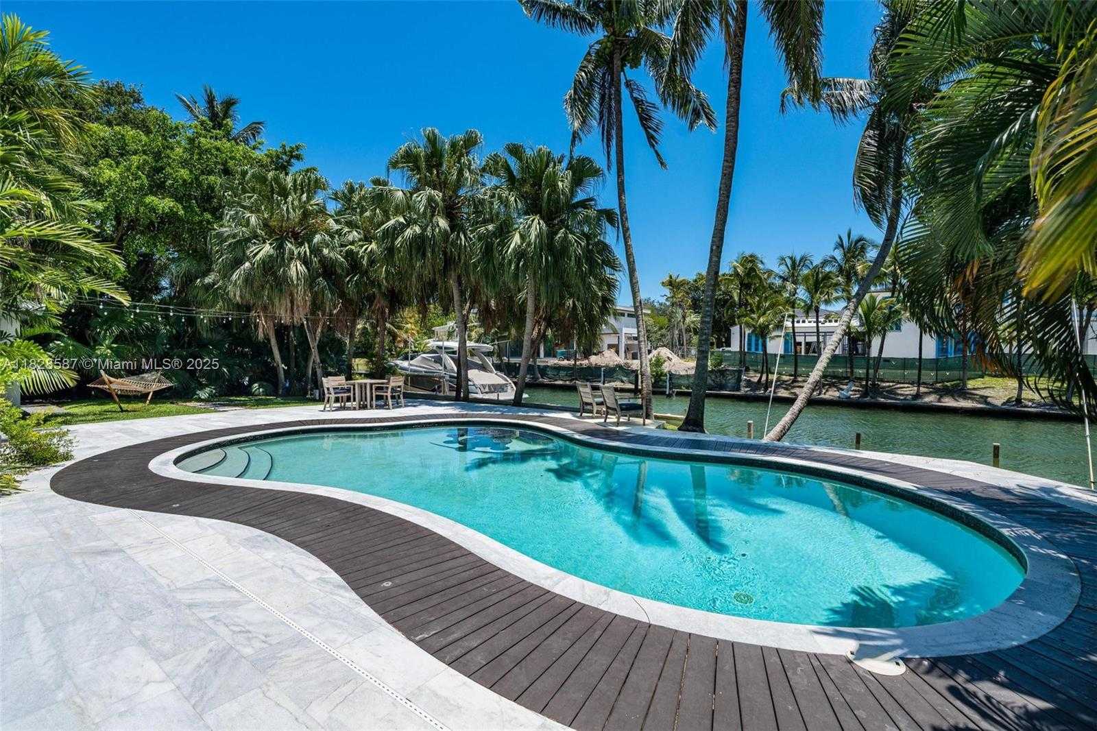 Small Image of Miami Number 20