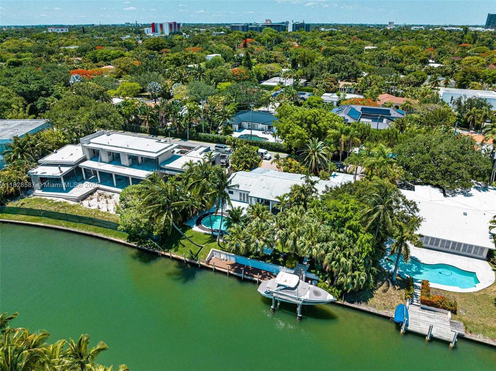 Small Image of Miami Number 40