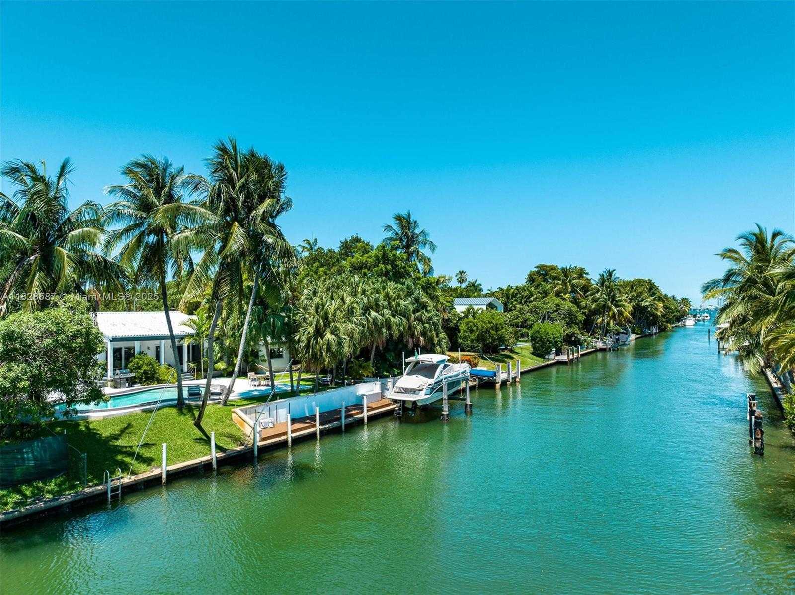 Small Image of Miami Number 44