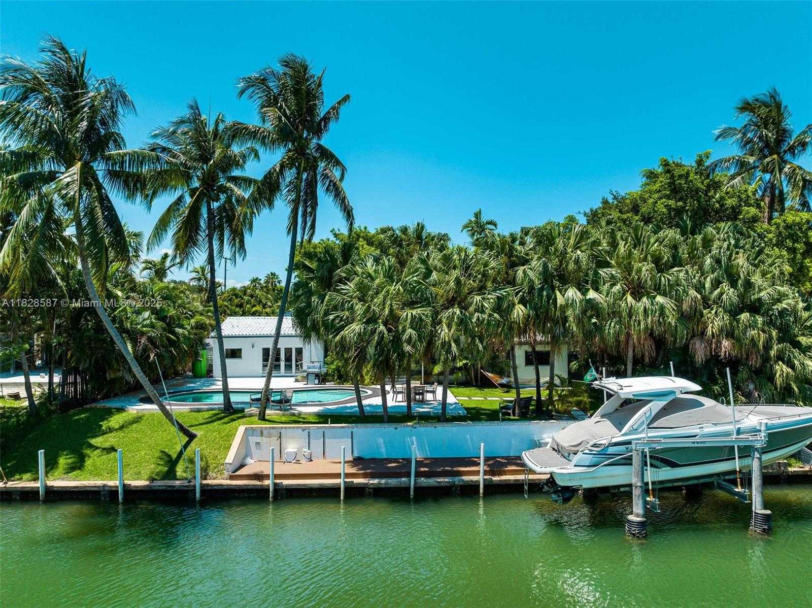 Small Image of Miami Number 55