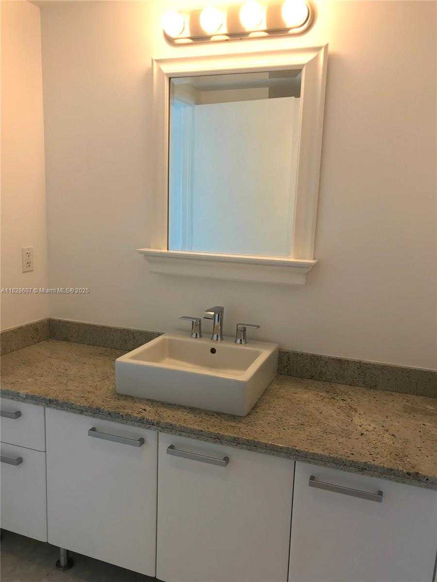 Small Image of 185 SOUTH WEST 7TH ST #2805, Miami Number 9