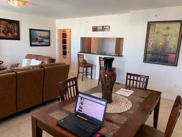 Small Image of 31 SOUTH EAST 5TH ST #2601, Miami Number 12