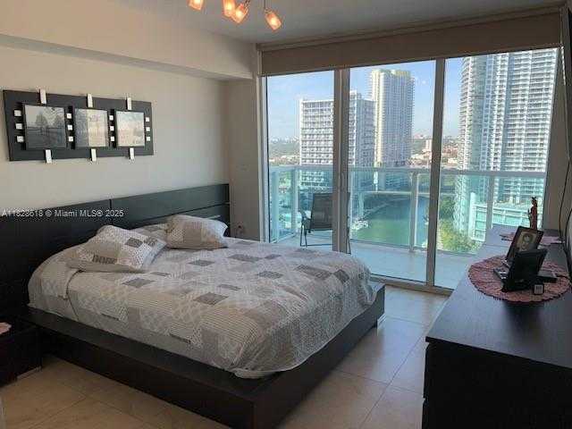 Small Image of 31 SOUTH EAST 5TH ST #2601, Miami Number 14