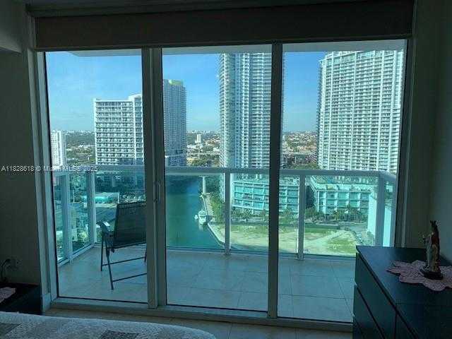 Small Image of 31 SOUTH EAST 5TH ST #2601, Miami Number 16