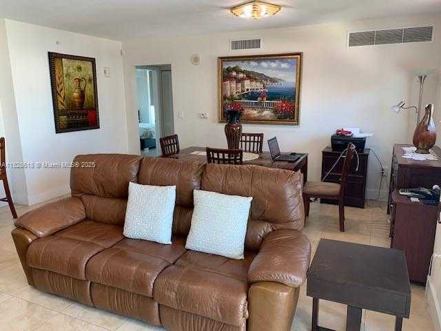Small Image of 31 SOUTH EAST 5TH ST #2601, Miami Number 7