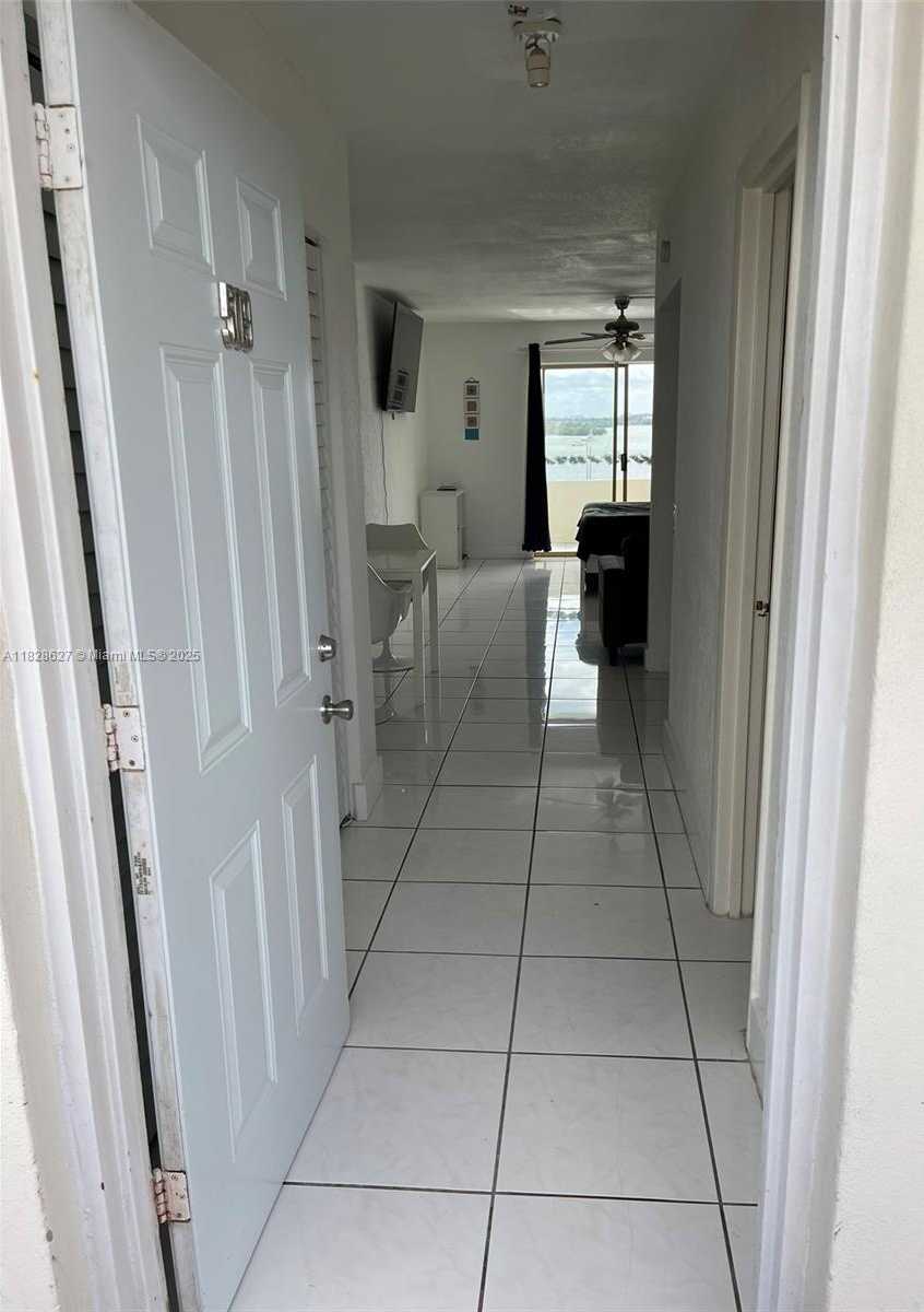 Small Image of 7904 WEST DR #509, North Bay Village Number 11