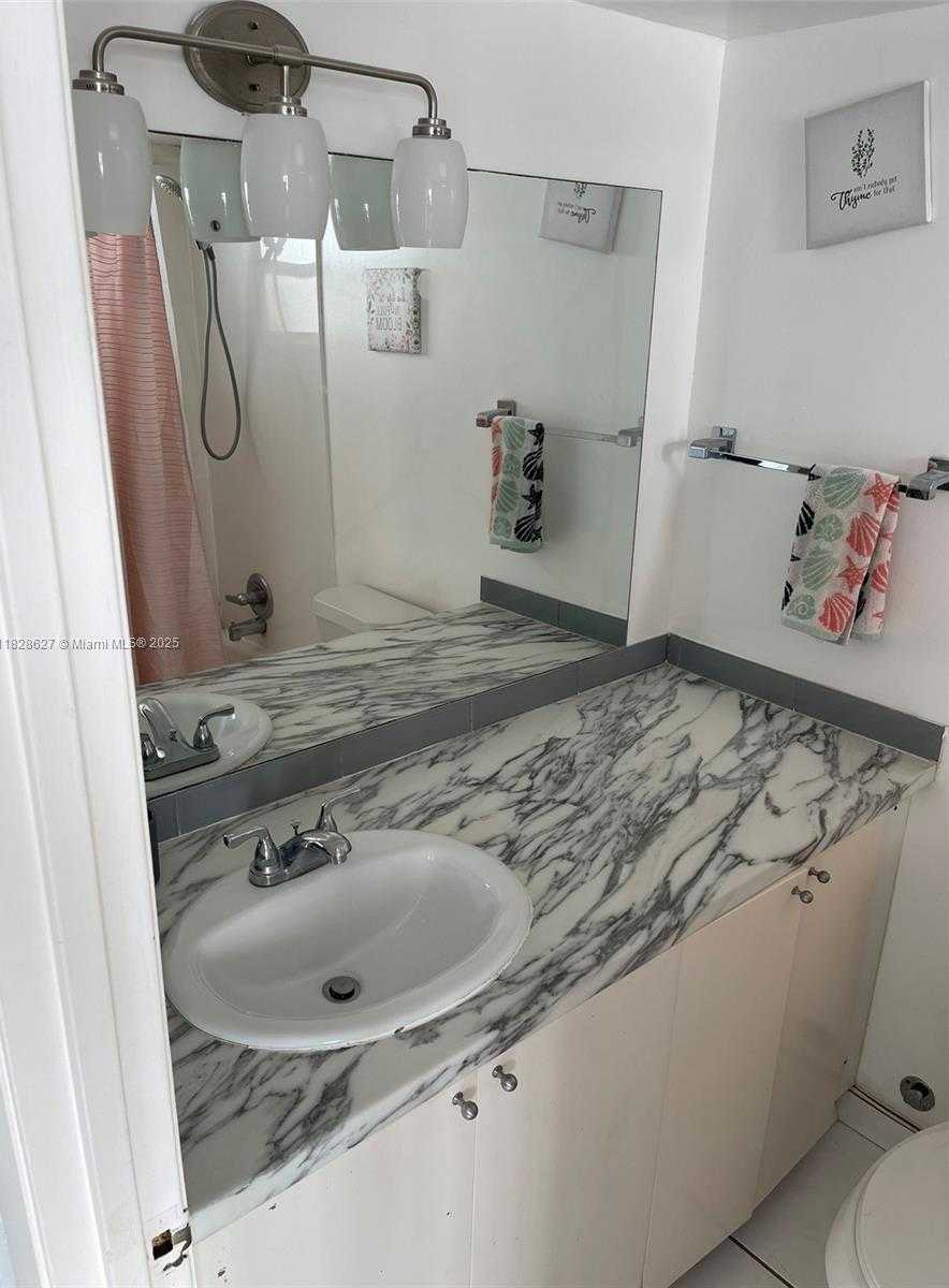 Small Image of 7904 WEST DR #509, North Bay Village Number 13