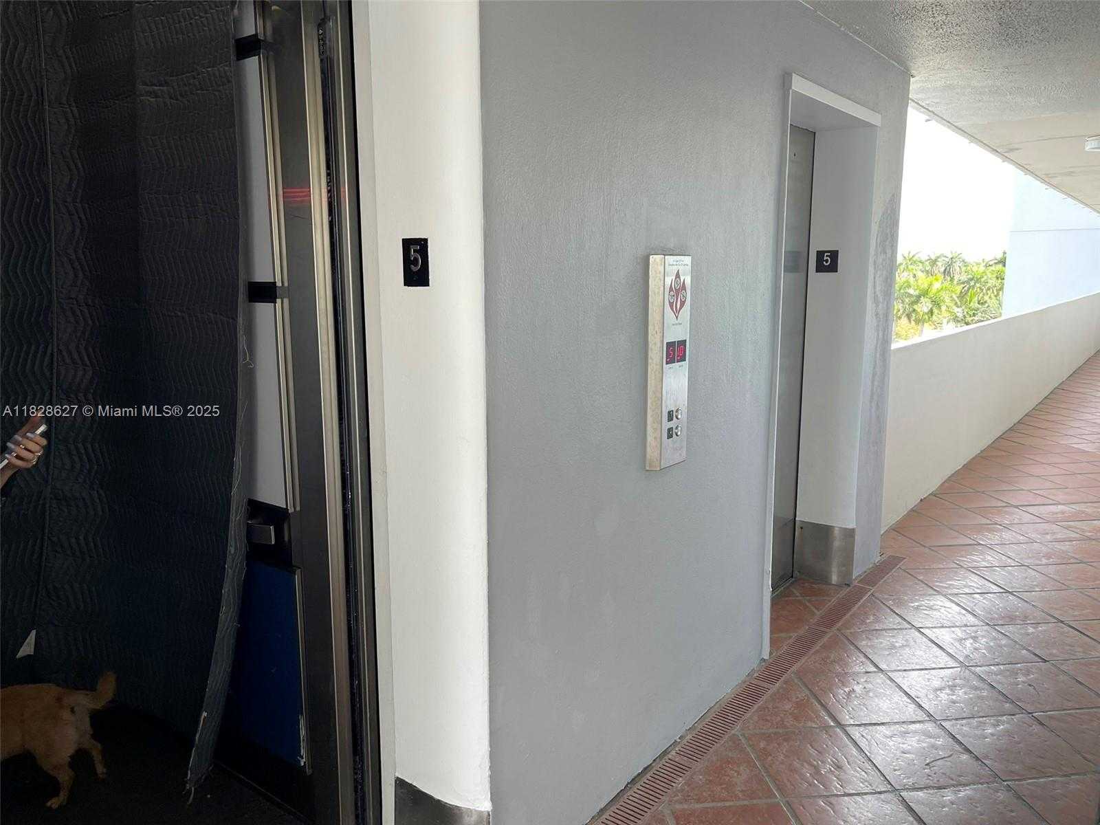 Small Image of 7904 WEST DR #509, North Bay Village Number 17