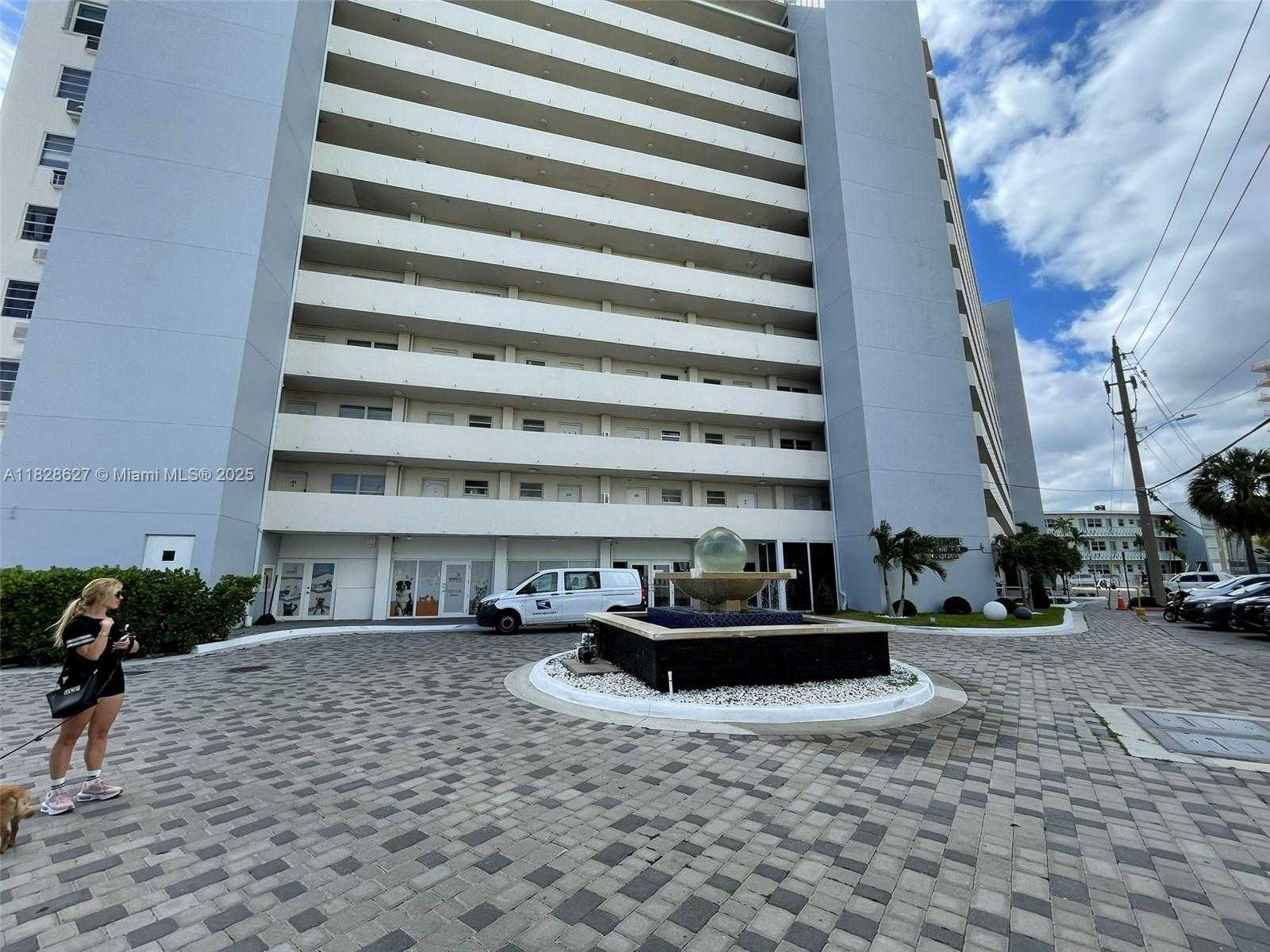 Small Image of 7904 WEST DR #509, North Bay Village Number 22