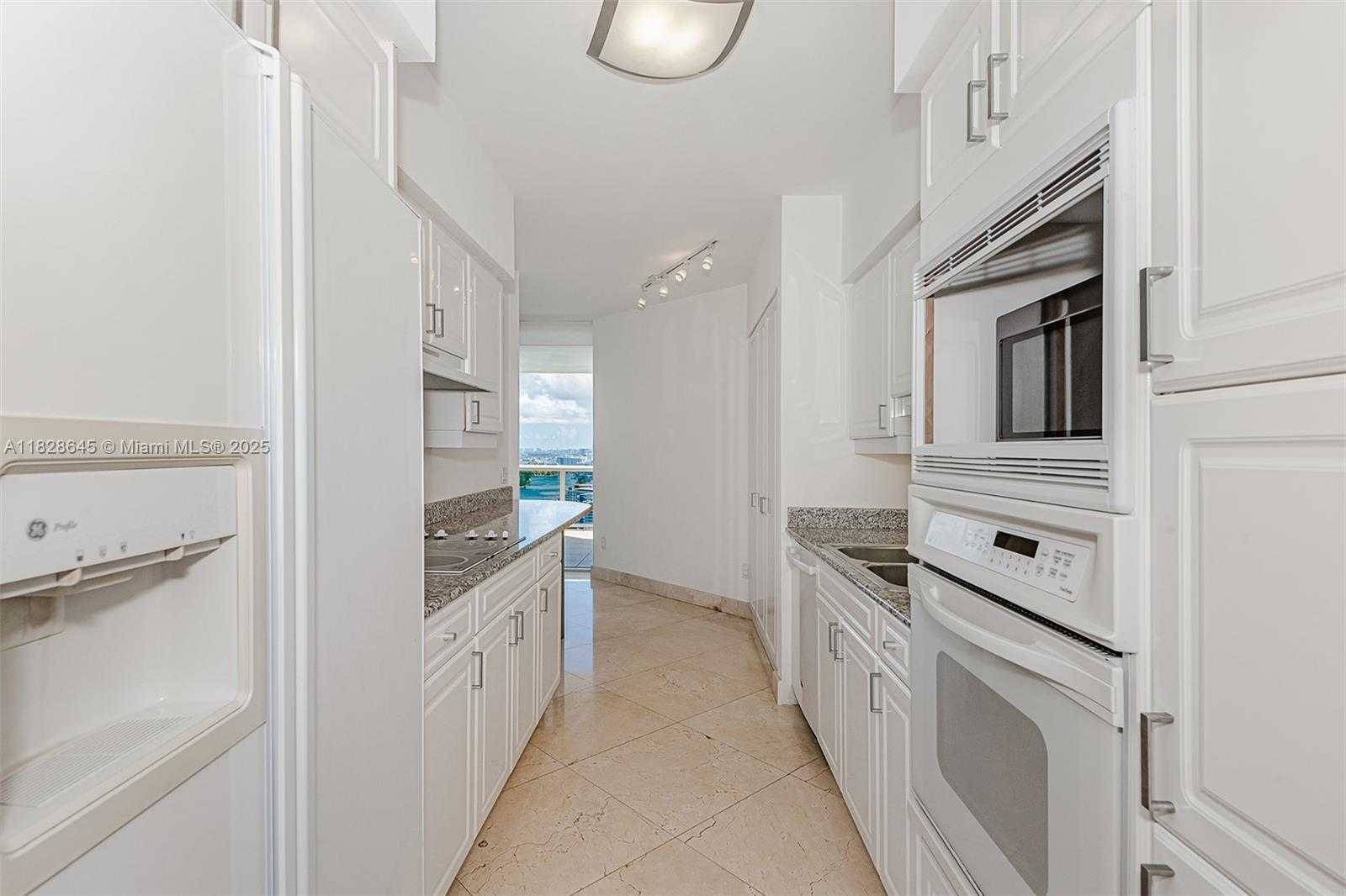 Small Image of 4779 COLLINS AVE #3308, Miami Beach Number 12