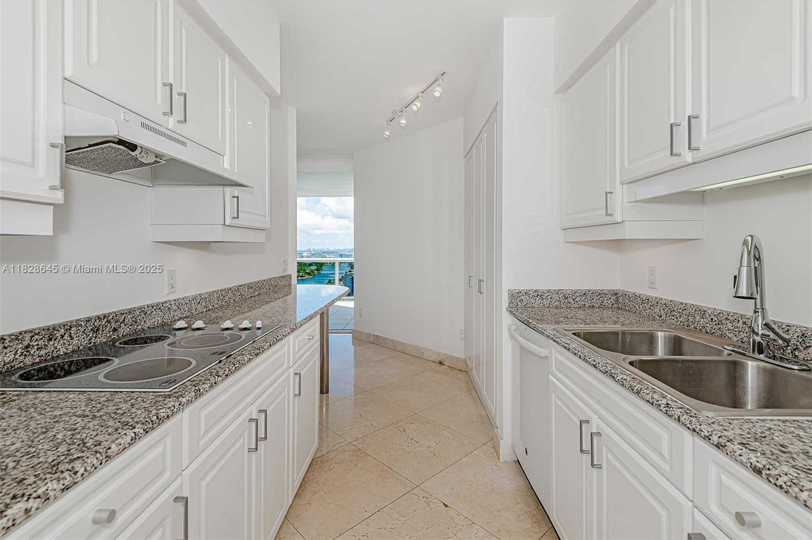 Small Image of 4779 COLLINS AVE #3308, Miami Beach Number 13