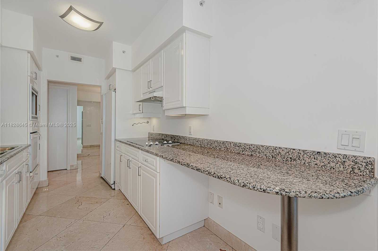 Small Image of 4779 COLLINS AVE #3308, Miami Beach Number 15