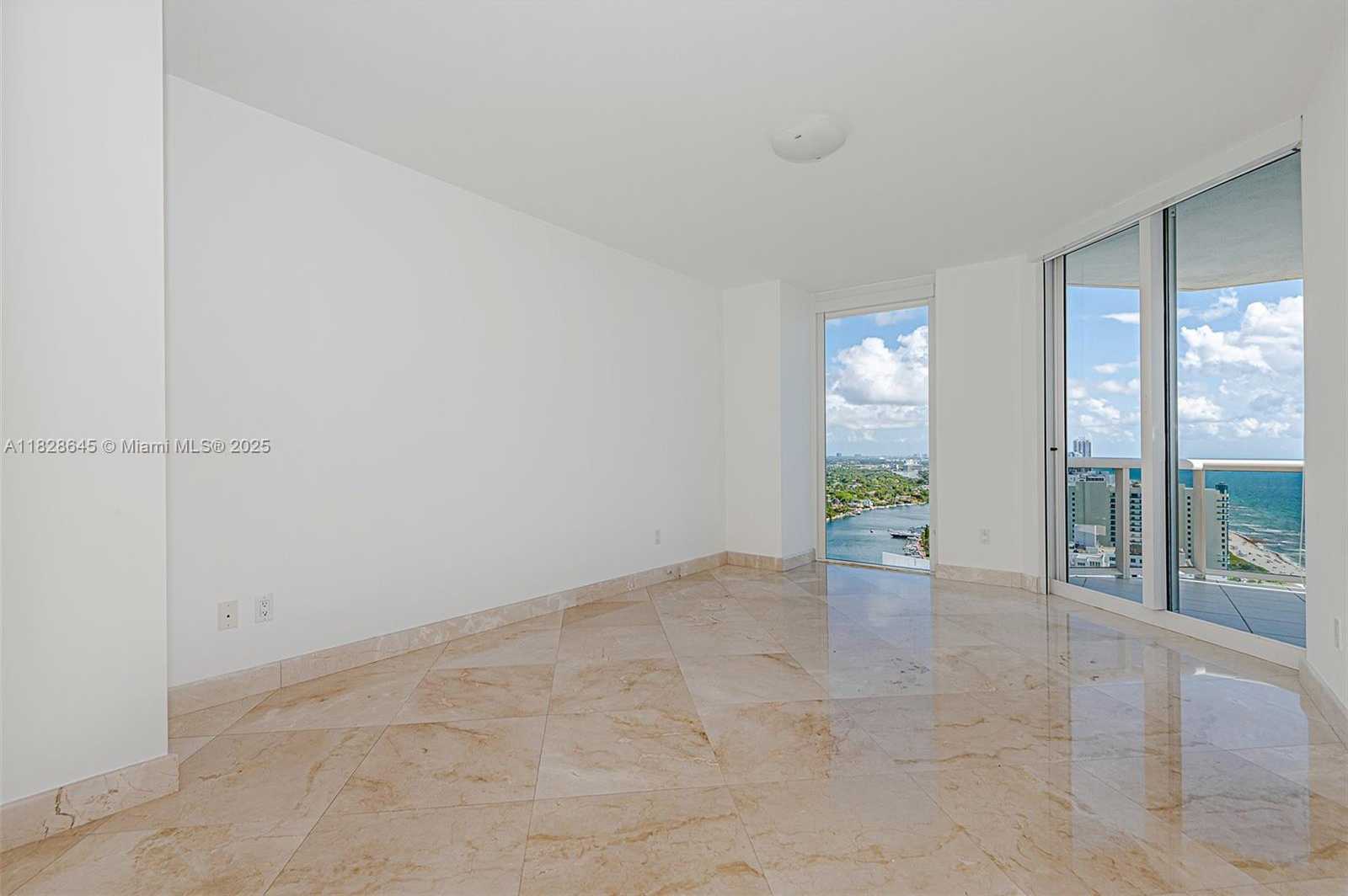 Small Image of 4779 COLLINS AVE #3308, Miami Beach Number 20