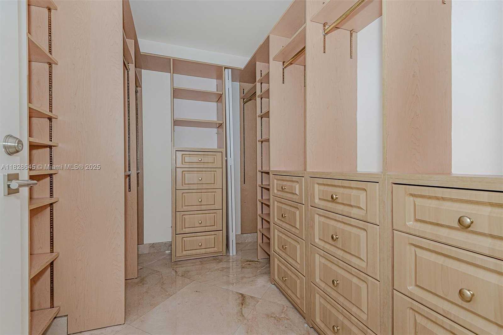 Small Image of 4779 COLLINS AVE #3308, Miami Beach Number 24