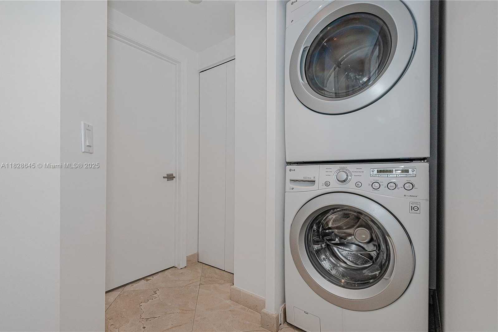 Small Image of 4779 COLLINS AVE #3308, Miami Beach Number 27