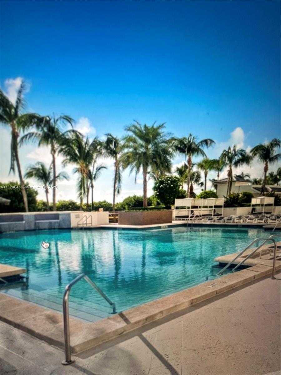 Small Image of 4779 COLLINS AVE #3308, Miami Beach Number 31
