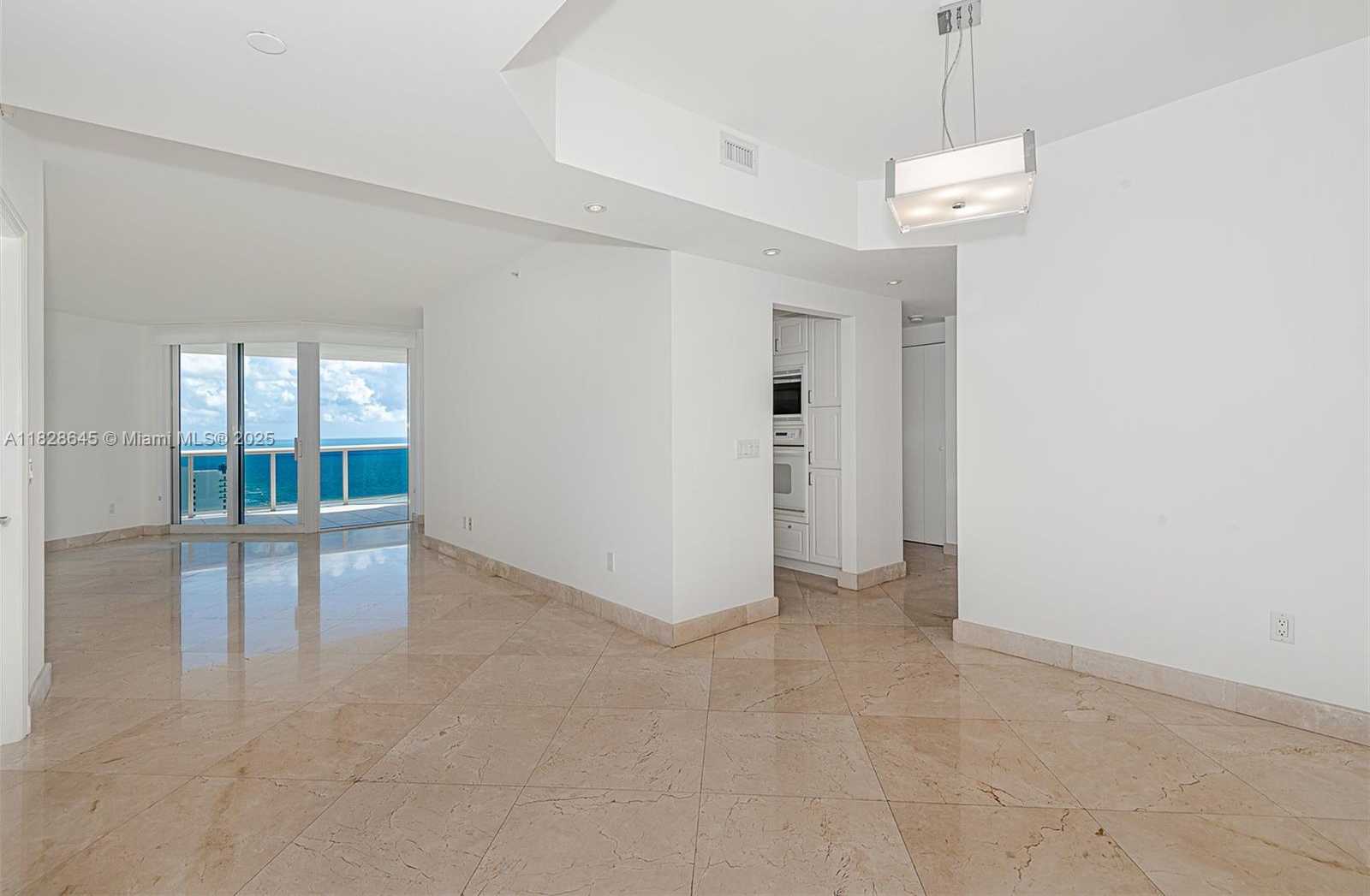 Small Image of 4779 COLLINS AVE #3308, Miami Beach Number 6