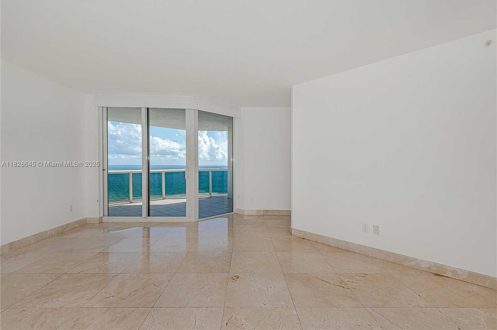 Small Image of 4779 COLLINS AVE #3308, Miami Beach Number 8