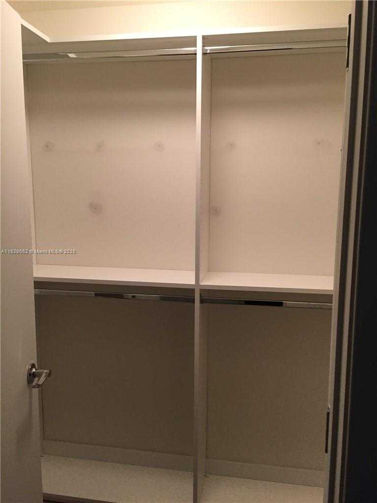 Small Image of 999 SOUTH WEST 1 AVE #1810, Miami Number 10