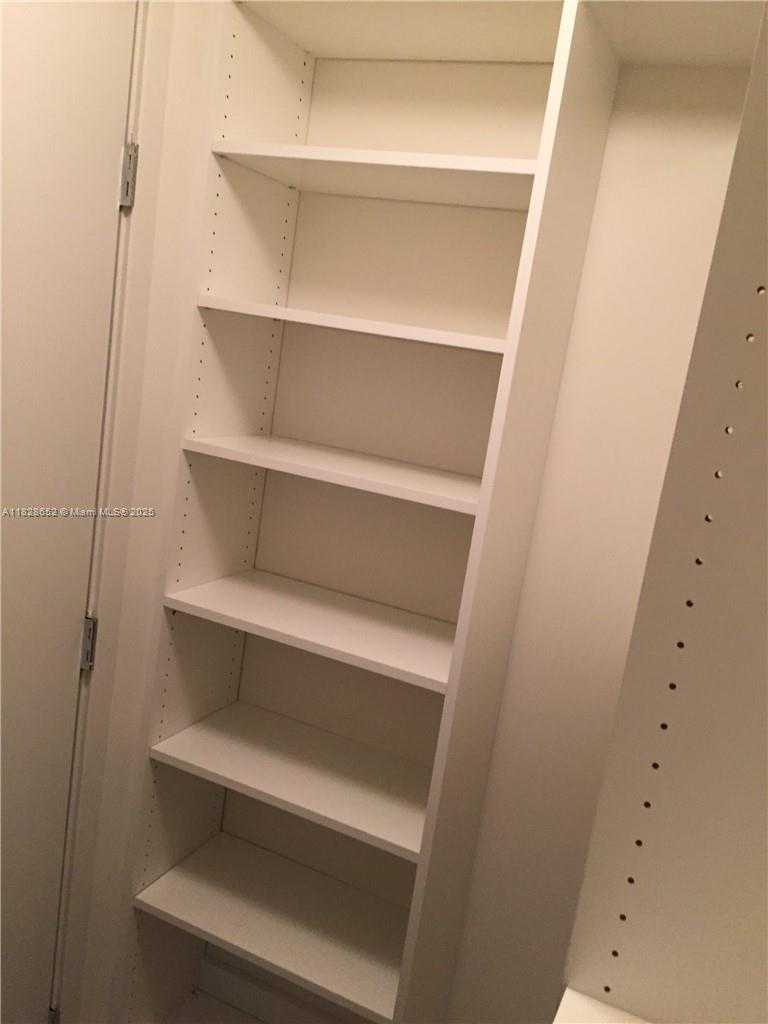 Small Image of 999 SOUTH WEST 1 AVE #1810, Miami Number 11