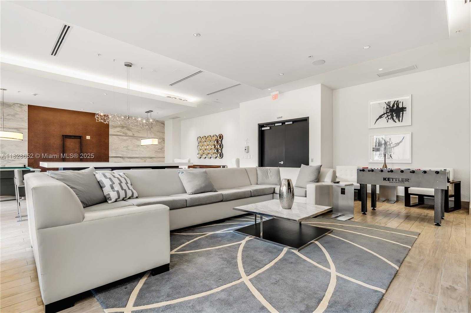 Small Image of 999 SOUTH WEST 1 AVE #1810, Miami Number 19