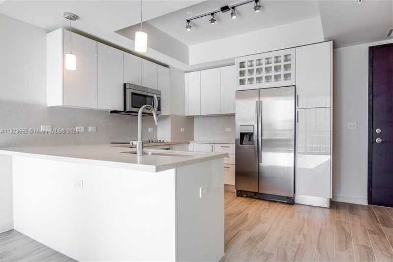 Small Image of 999 SOUTH WEST 1 AVE #1810, Miami Number 2