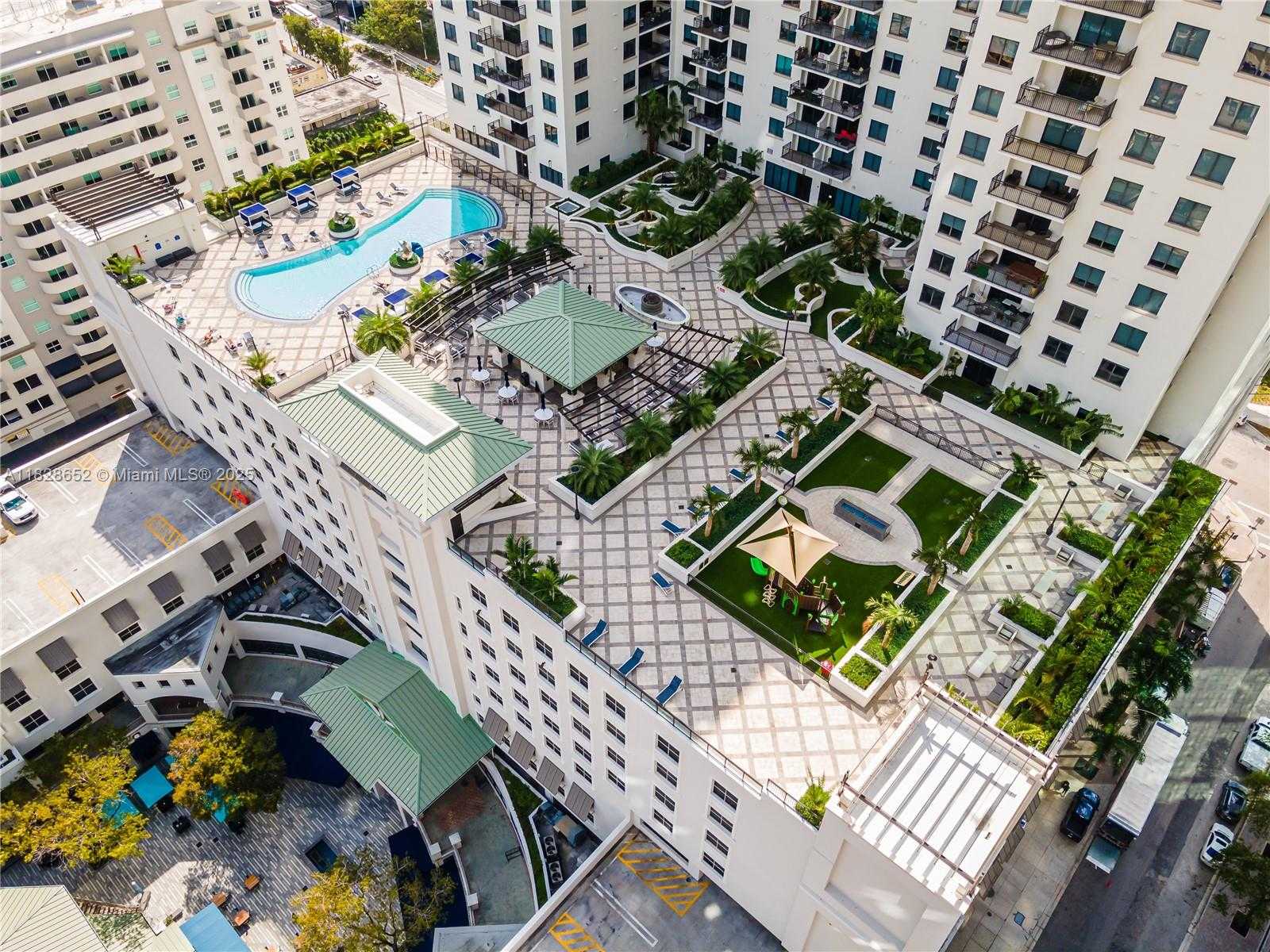 Small Image of 999 SOUTH WEST 1 AVE #1810, Miami Number 37