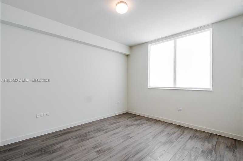 Small Image of 999 SOUTH WEST 1 AVE #1810, Miami Number 5