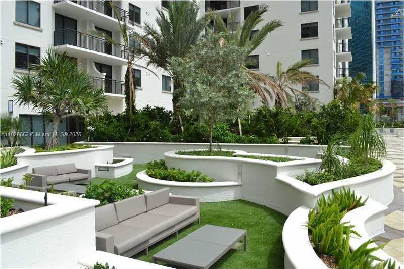 Small Image of 999 SOUTH WEST 1 AVE #1810, Miami Number 9