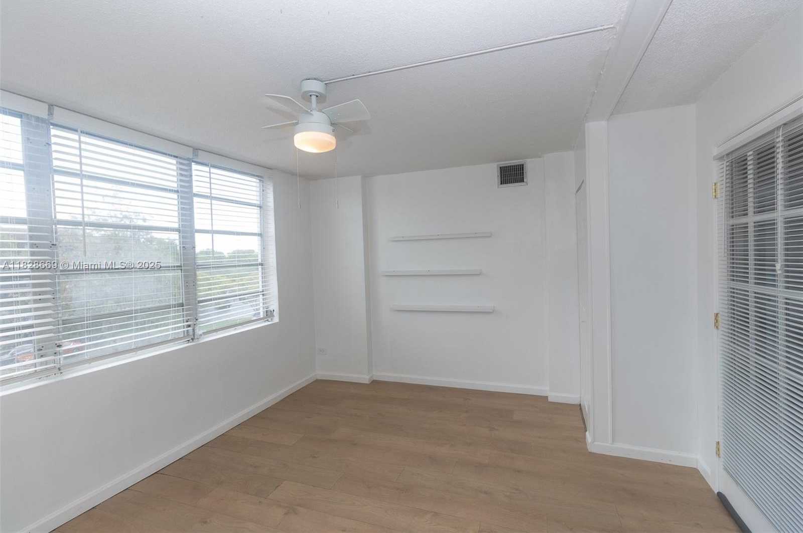 Small Image of 441 NORTH EAST 195TH ST #301, Miami Number 10