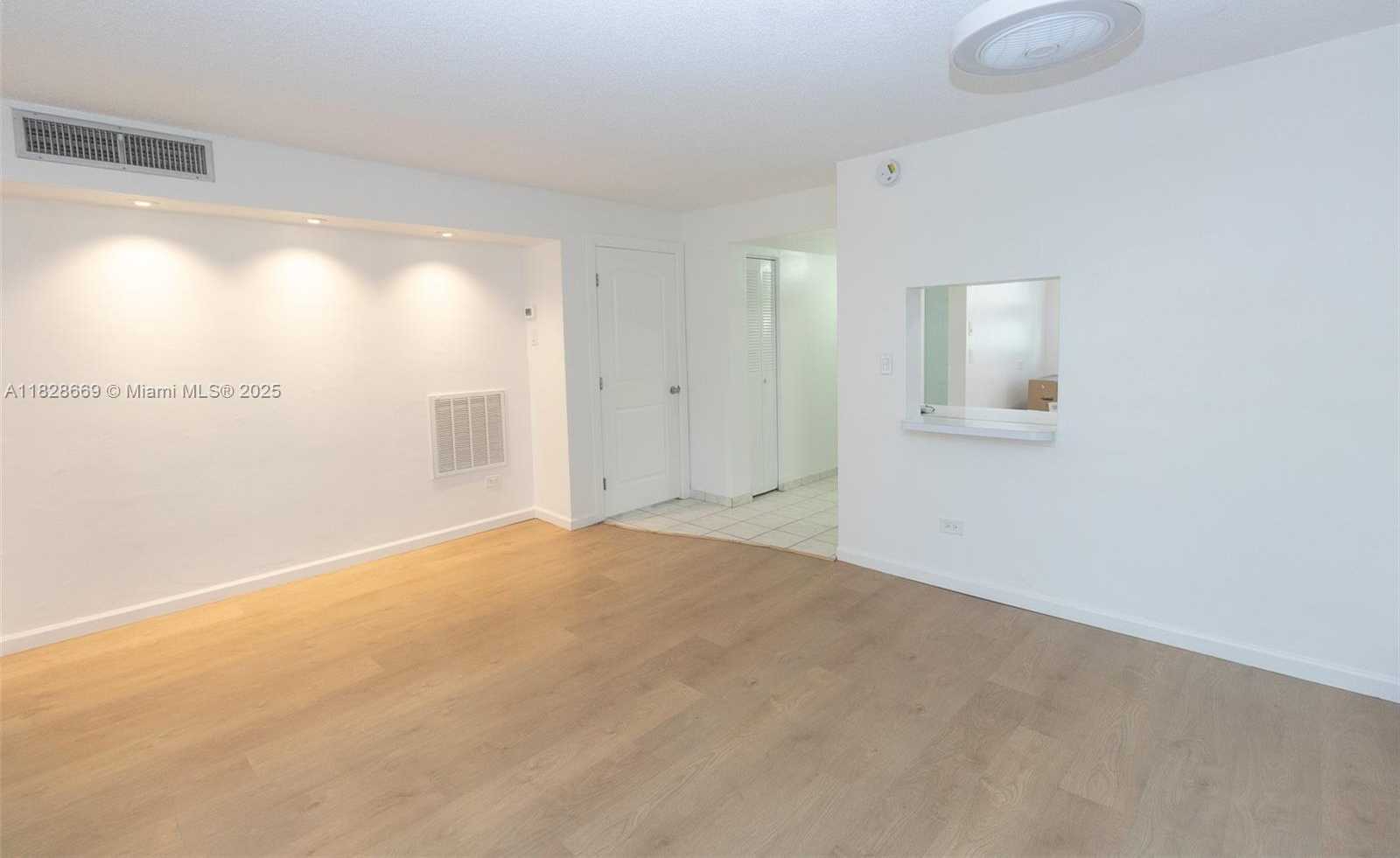 Small Image of 441 NORTH EAST 195TH ST #301, Miami Number 11