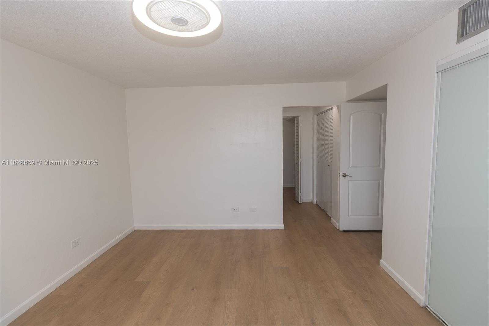 Small Image of 441 NORTH EAST 195TH ST #301, Miami Number 18