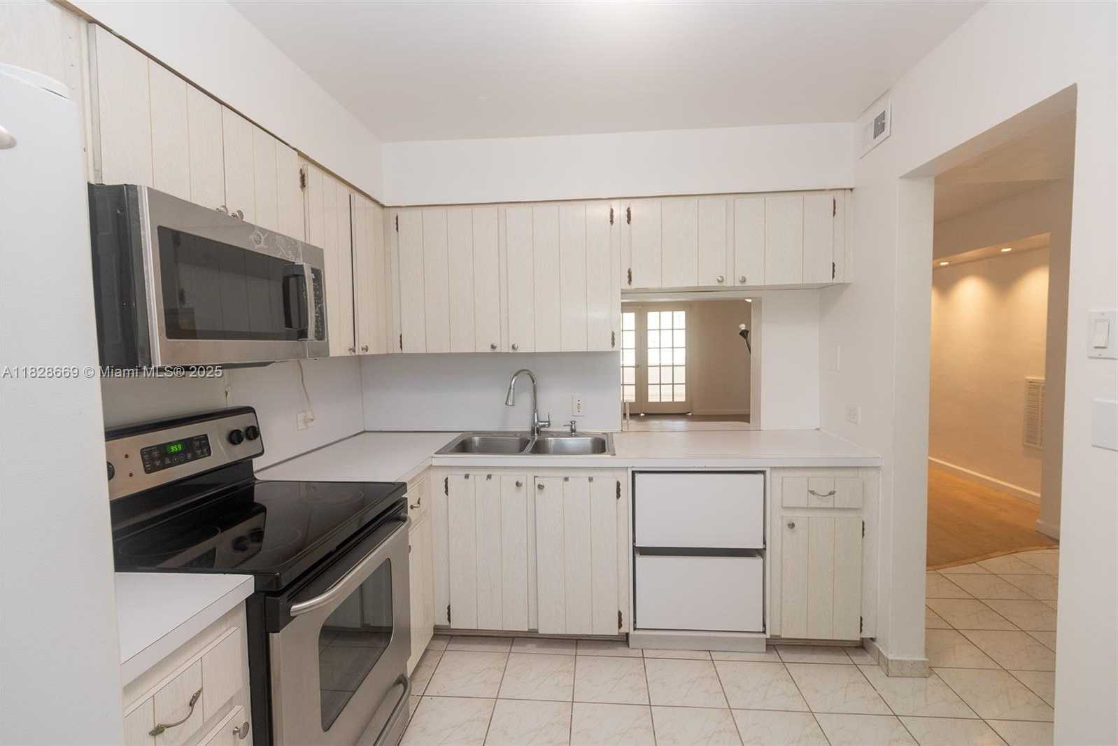 Small Image of 441 NORTH EAST 195TH ST #301, Miami Number 2