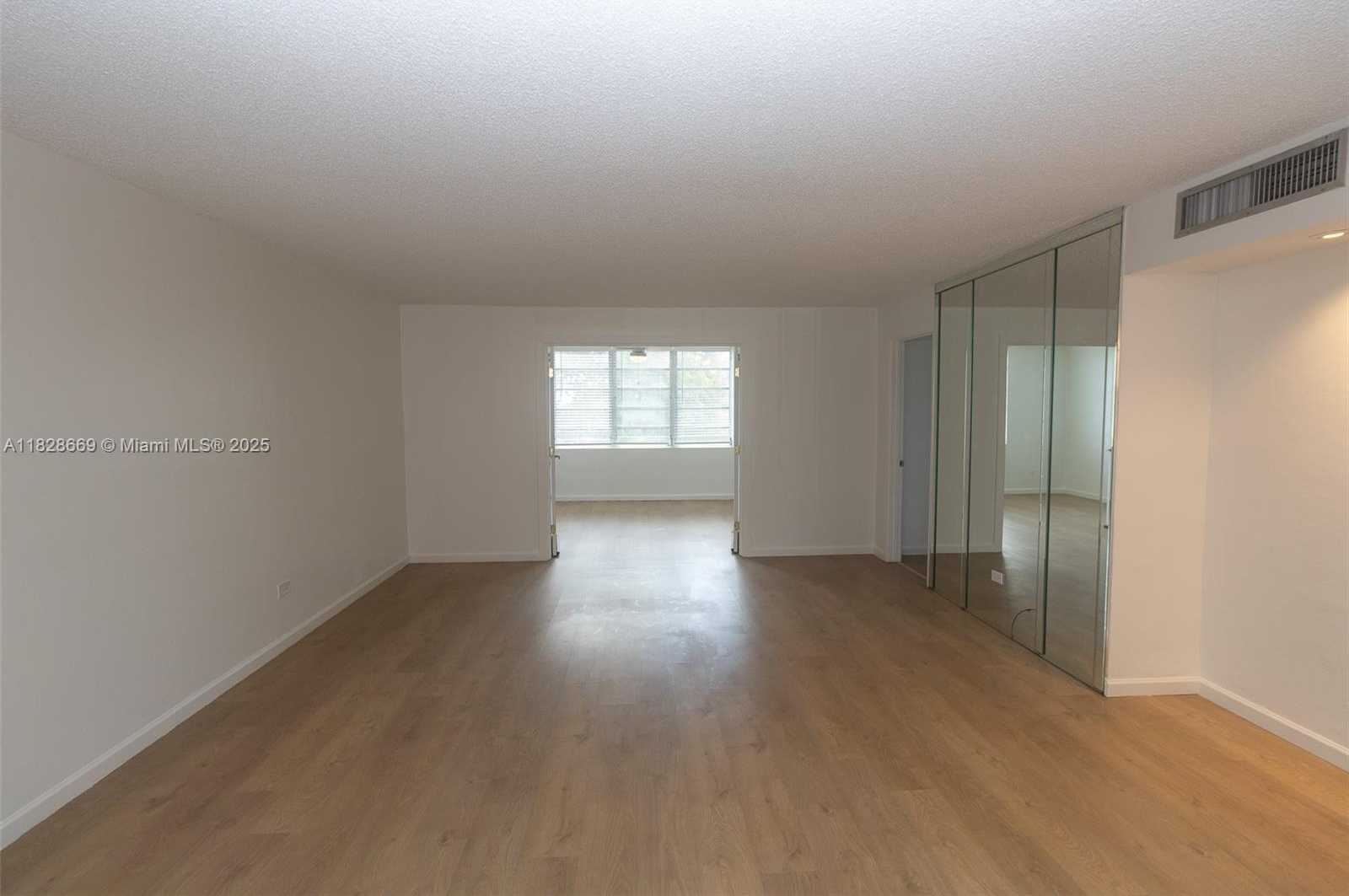 Small Image of 441 NORTH EAST 195TH ST #301, Miami Number 6
