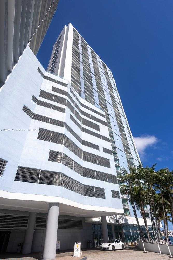 Small Image of 335 SOUTH BISCAYNE BLVD #2200, Miami Number 30