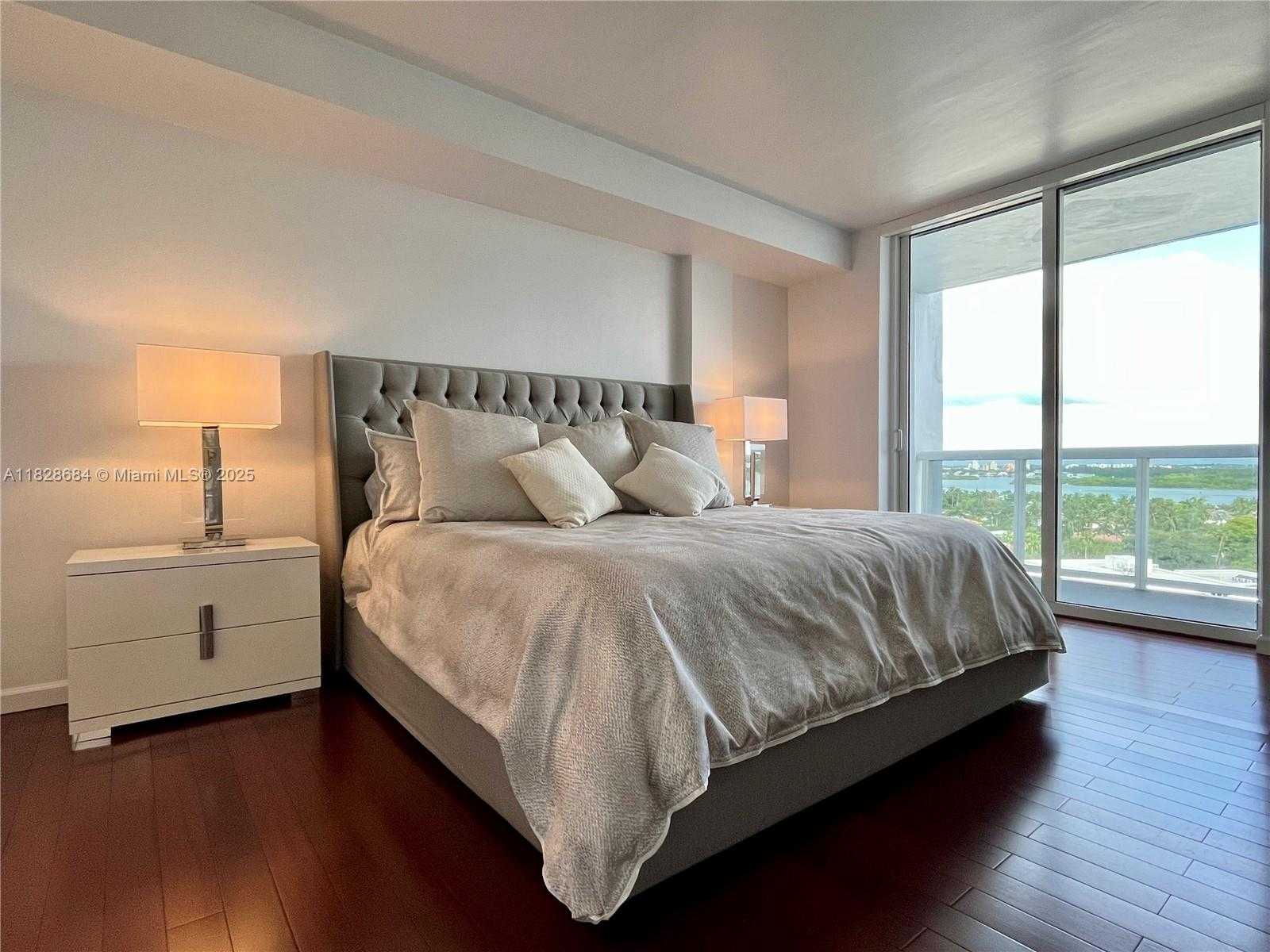 Small Image of 10275 COLLINS AVE #1025, Bal Harbour Number 12