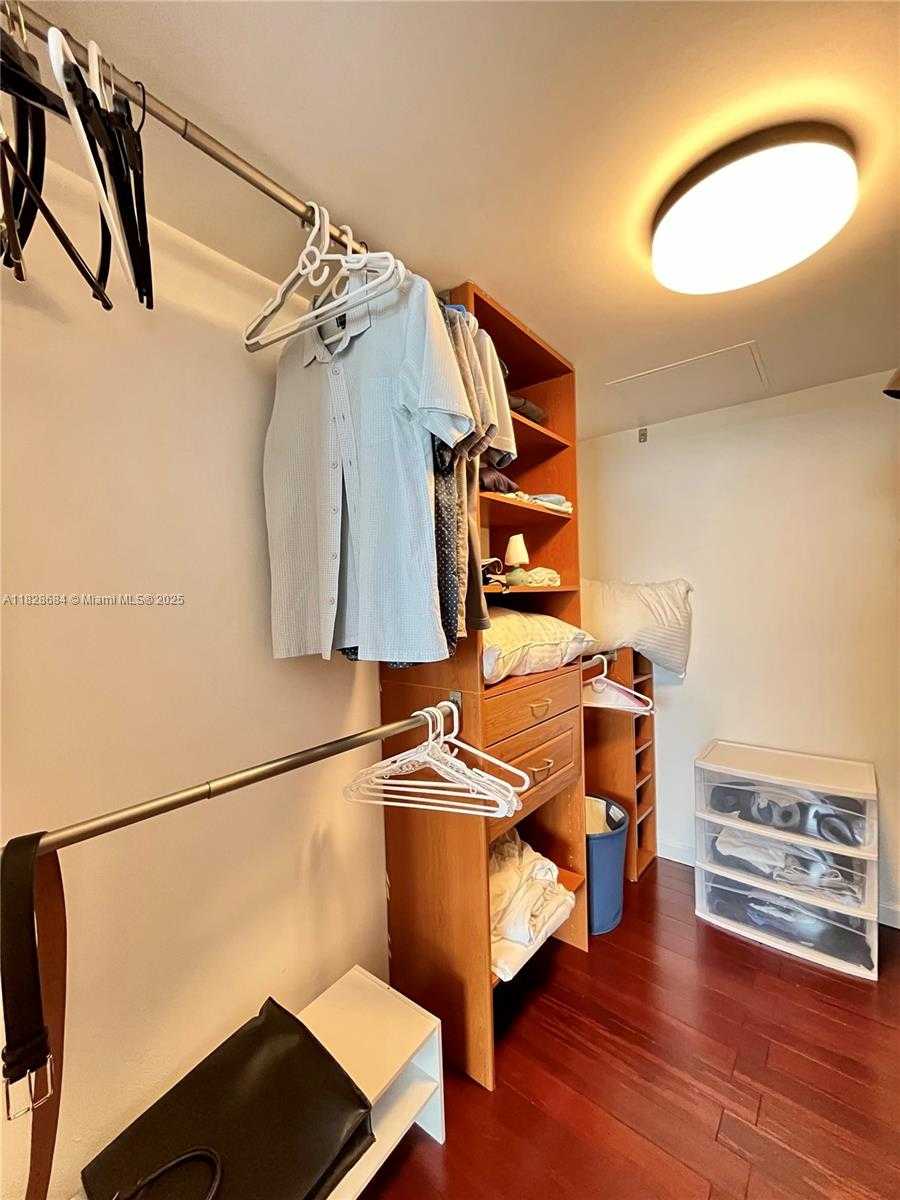 Small Image of 10275 COLLINS AVE #1025, Bal Harbour Number 14