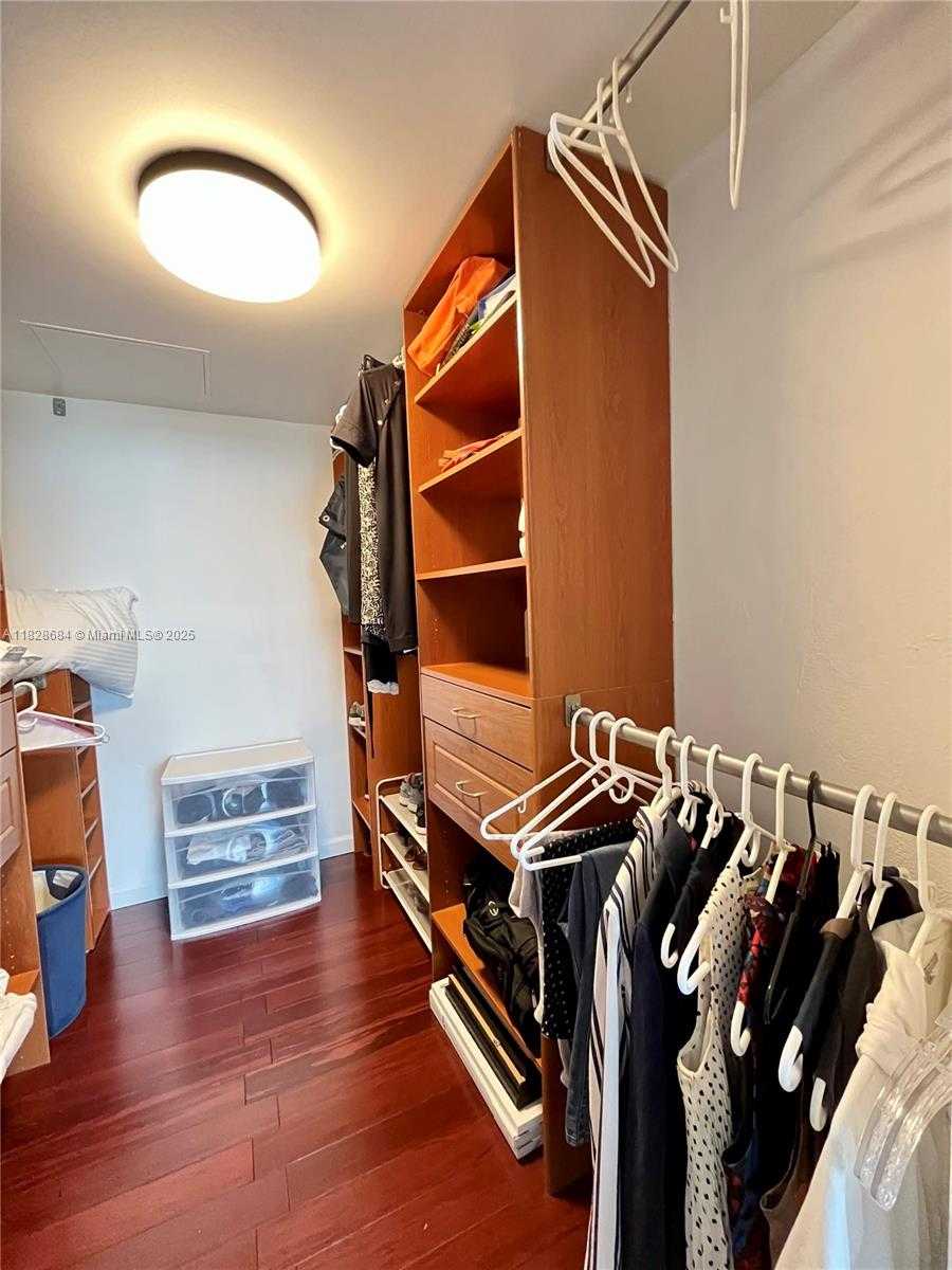 Small Image of 10275 COLLINS AVE #1025, Bal Harbour Number 15