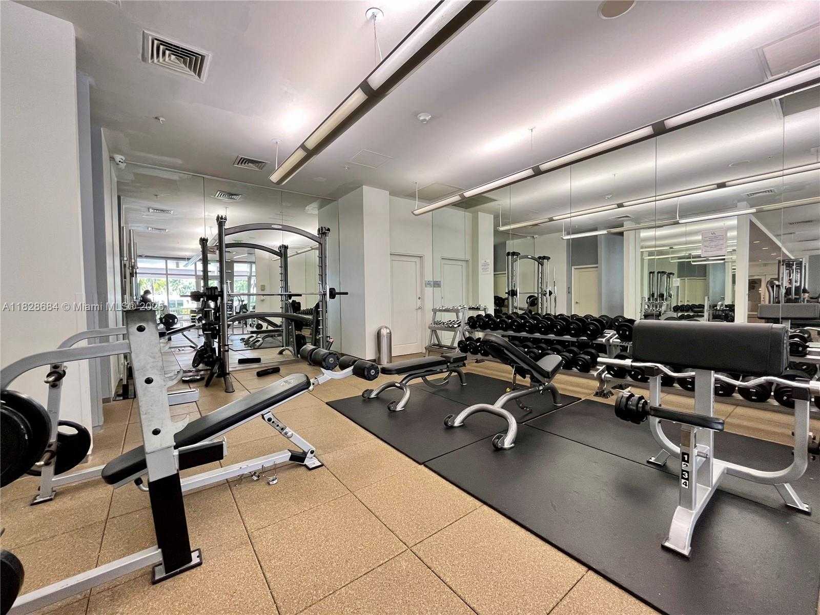 Small Image of 10275 COLLINS AVE #1025, Bal Harbour Number 24