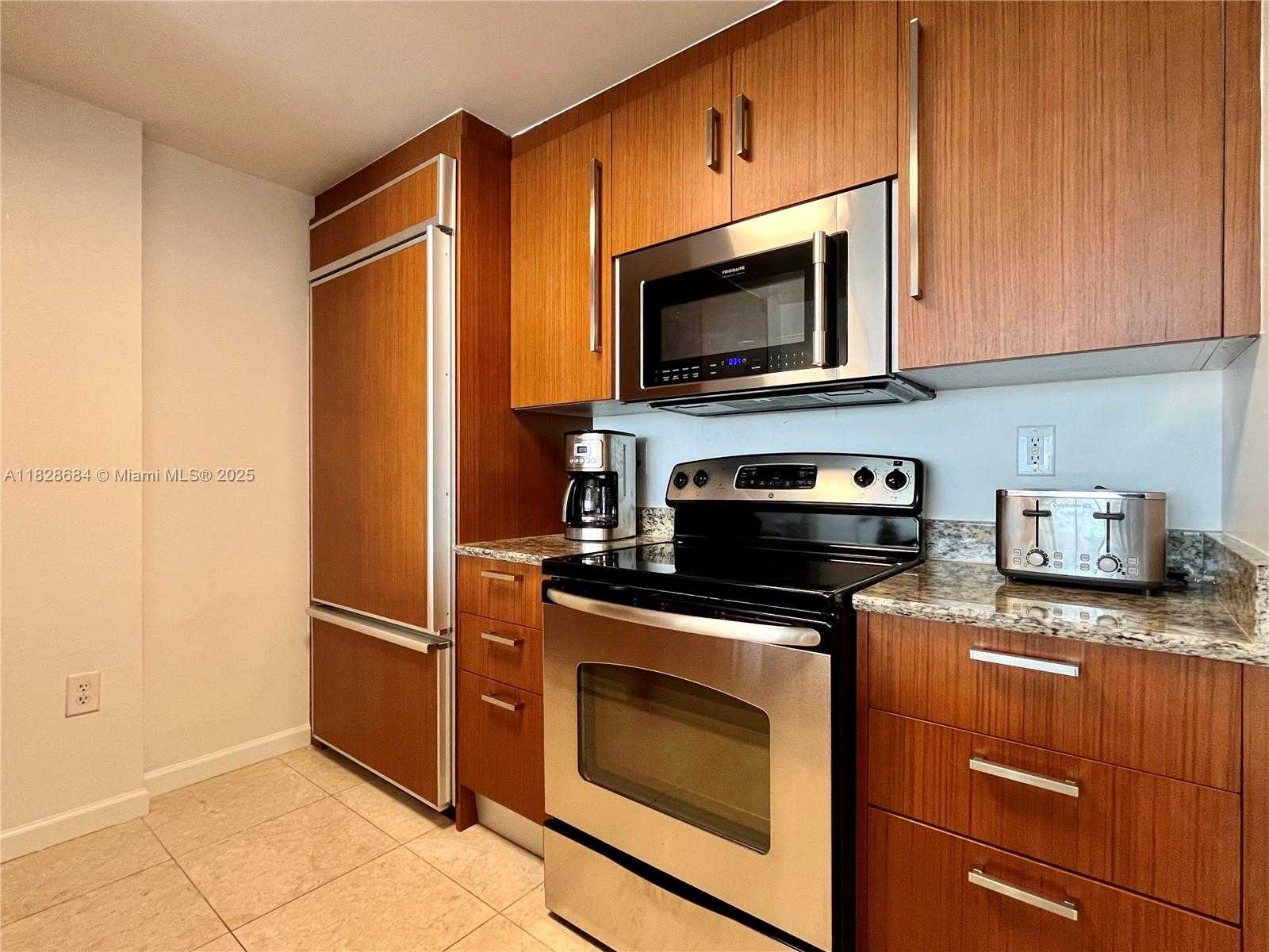 Small Image of 10275 COLLINS AVE #1025, Bal Harbour Number 8