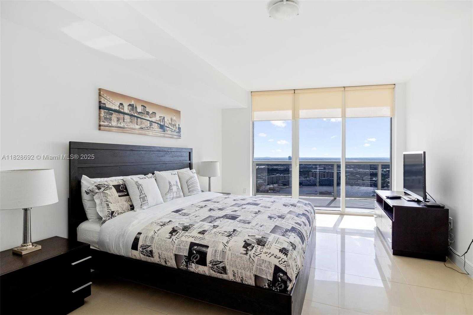 Small Image of 1800 SOUTH OCEAN DR #4006, Hallandale Beach Number 12