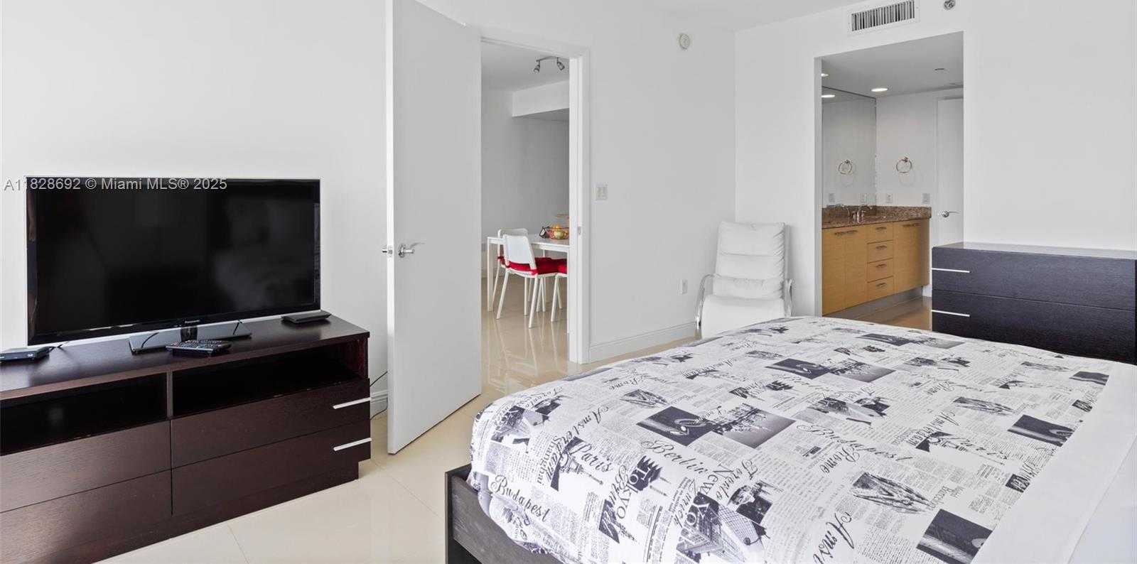 Small Image of 1800 SOUTH OCEAN DR #4006, Hallandale Beach Number 13