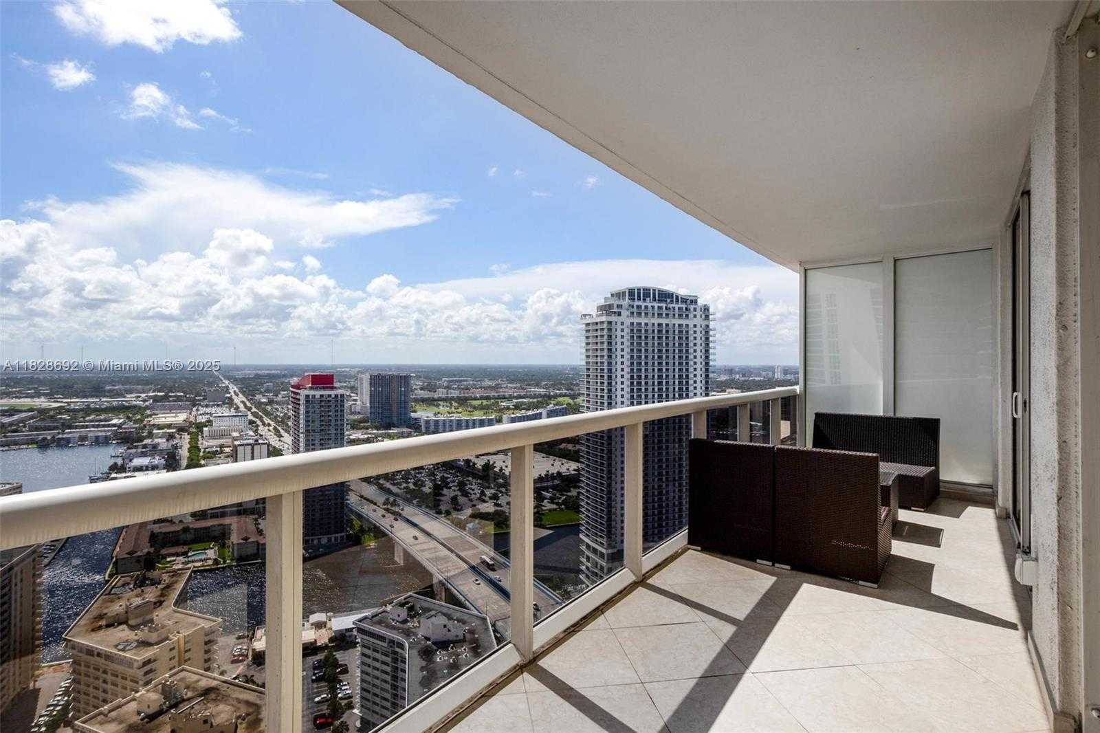 Small Image of 1800 SOUTH OCEAN DR #4006, Hallandale Beach Number 21