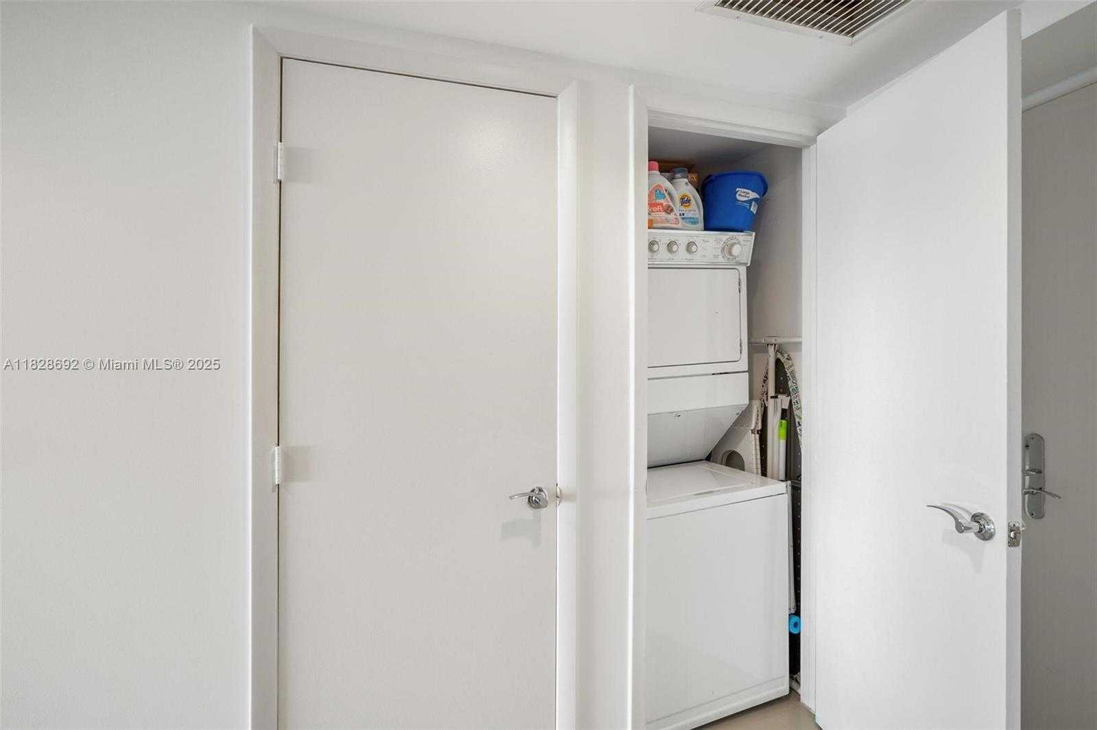 Small Image of 1800 SOUTH OCEAN DR #4006, Hallandale Beach Number 23